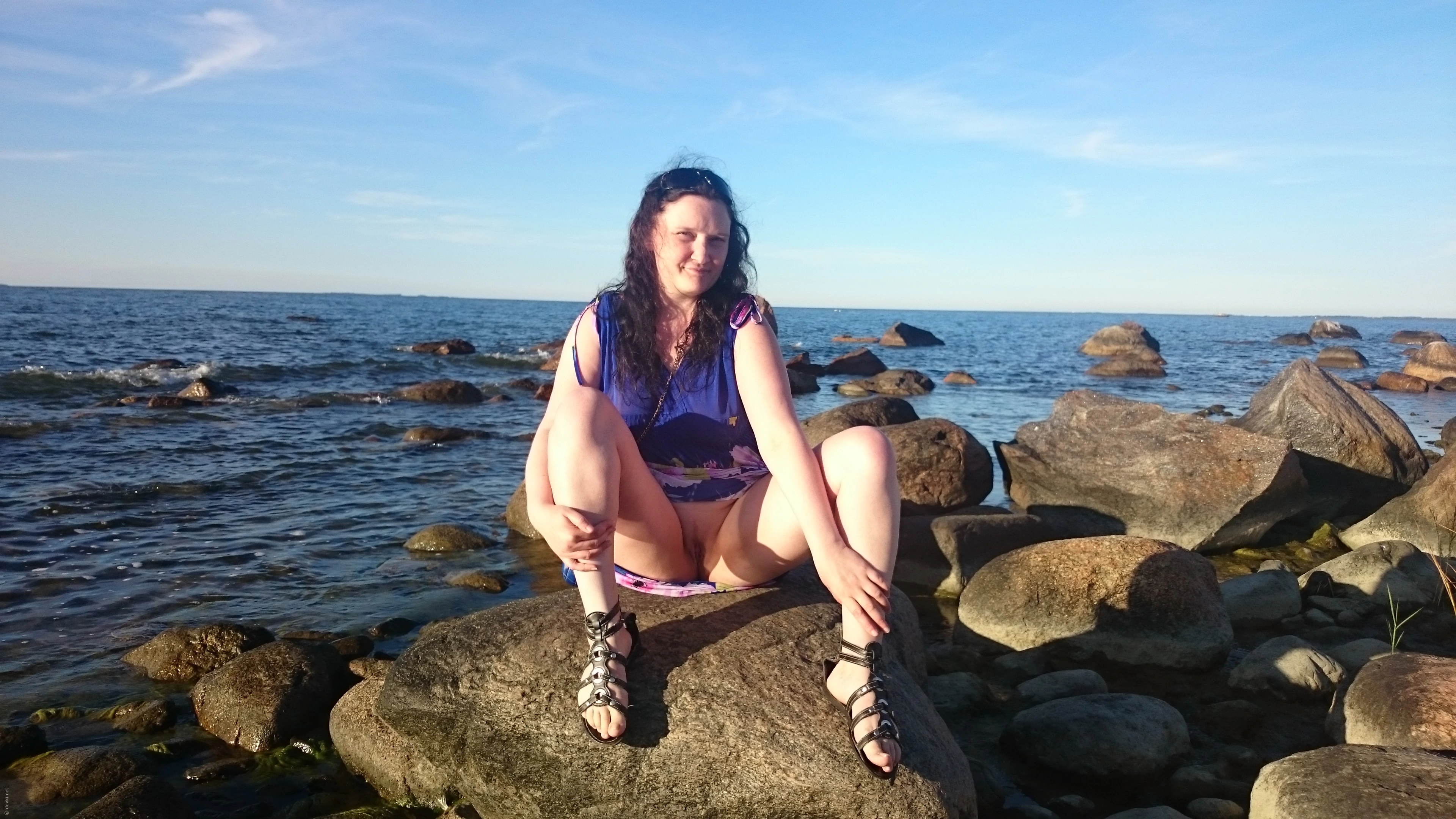 Outdoor Blowjob by Amateur Slut - Explicit Blowjob Porn Photo