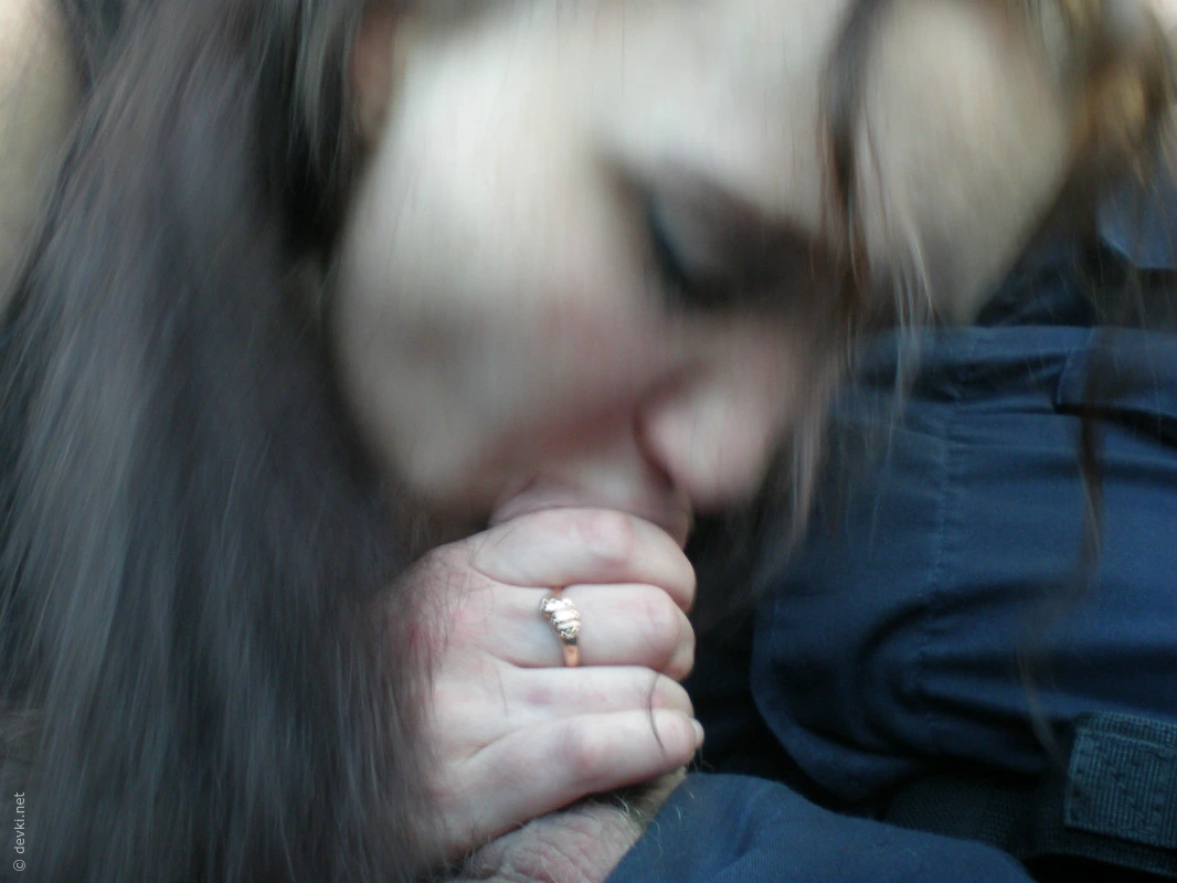 Amateur Babe Poses in Stockings with No Panties and Gives Blowjob