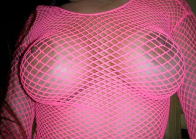 Curvy Mulatto Babe Gives Blowjob to Lucky Guy - Amateur Porn Photo