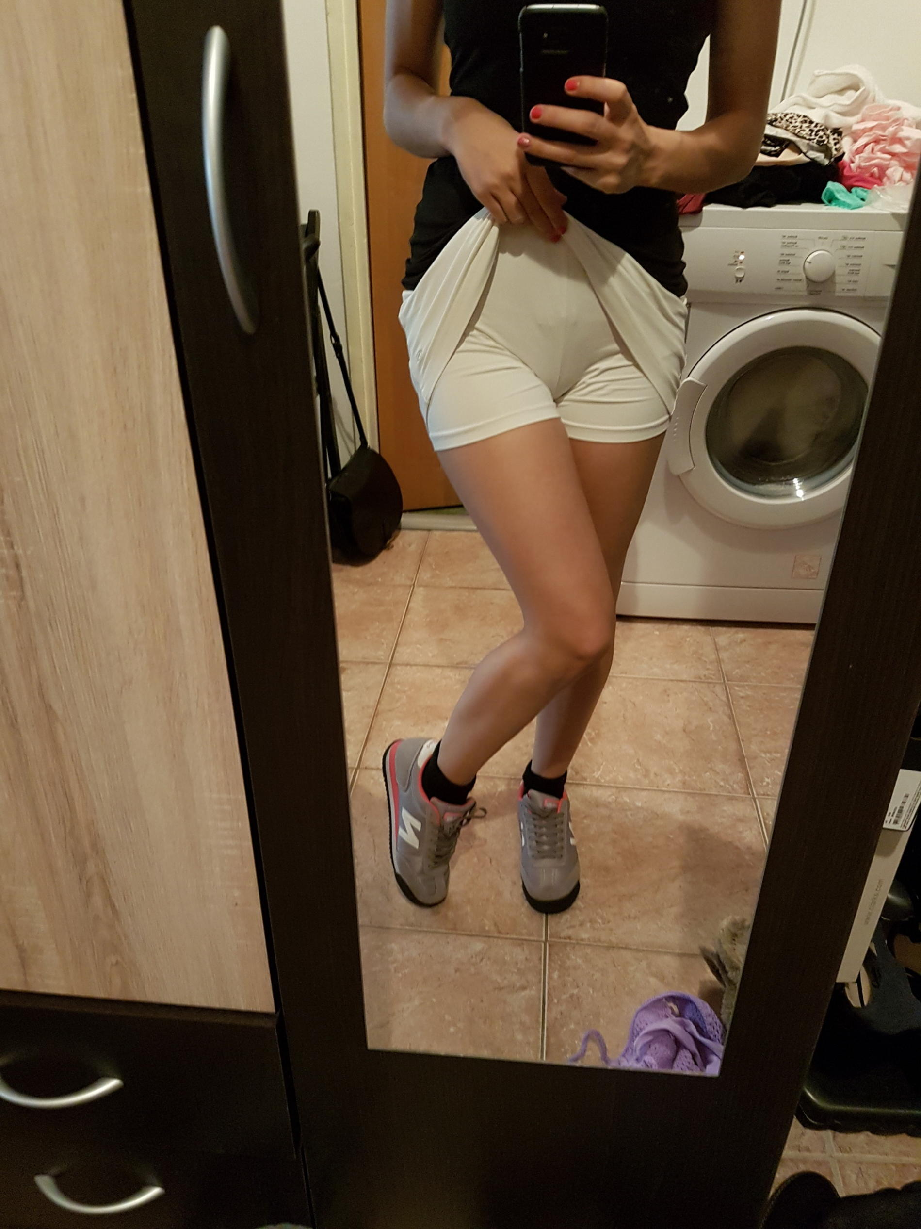 Seductive Mirror Selfie: Amateur Poses, Charming Figure Display