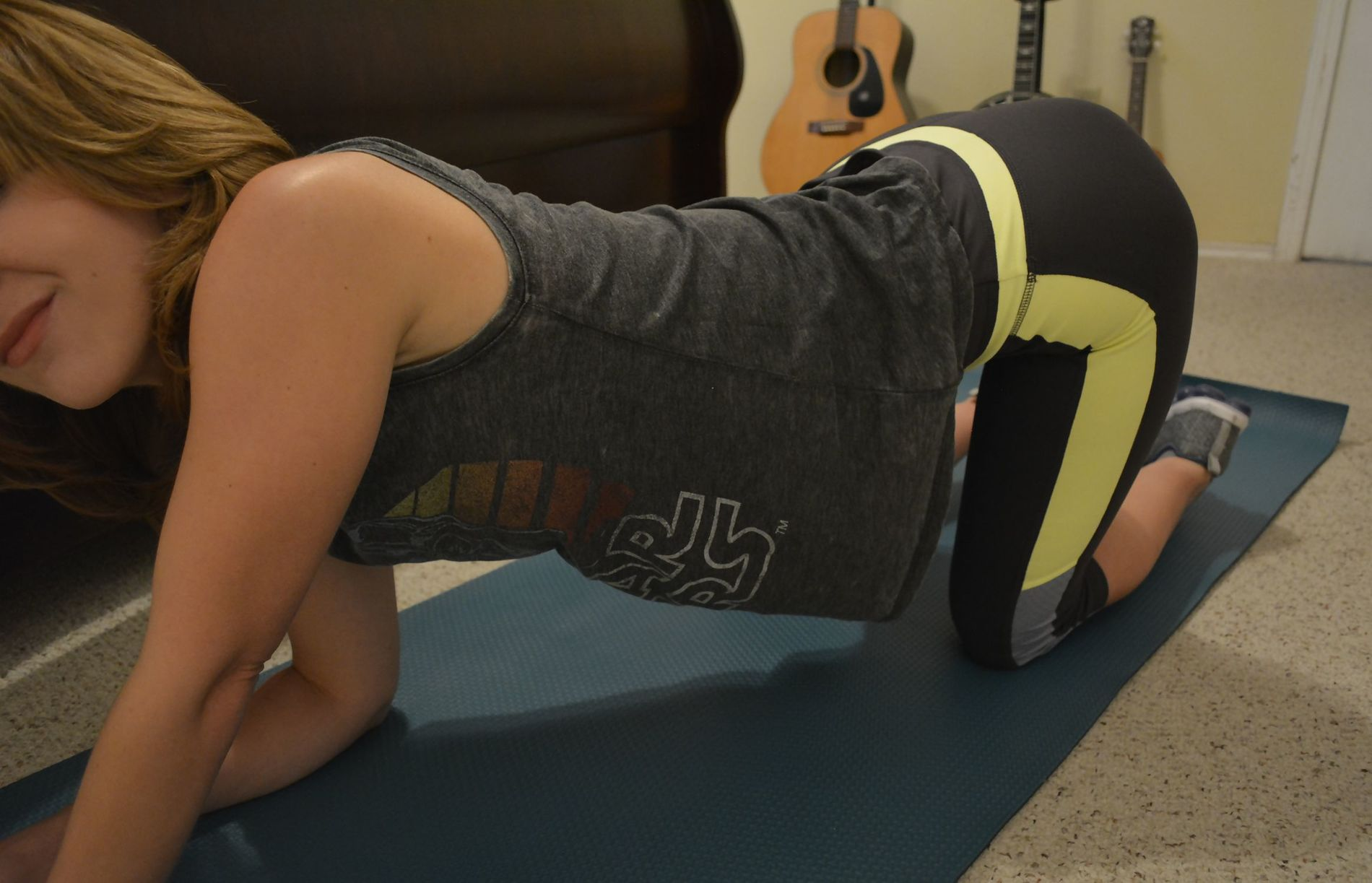 Shy Cutie Explicitly Shows Off Body